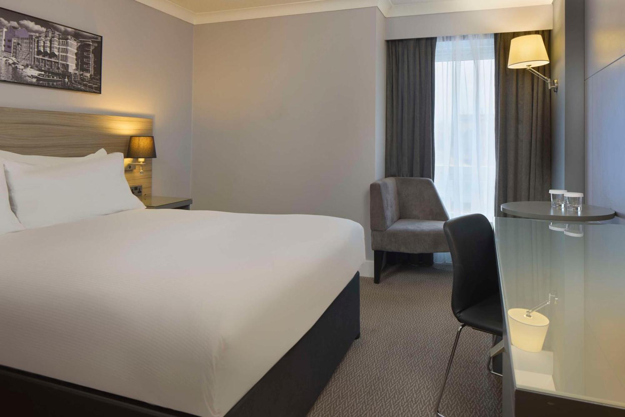 Doubletree By Hilton Bristol City Centre מראה חיצוני תמונה